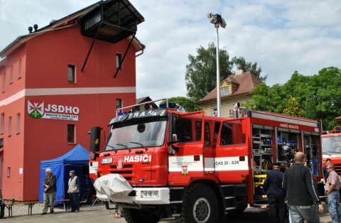 Hasiči ve Skalici u České Lípy mají rekonstruovanou zbrojnici a novou cisternu